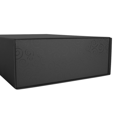 Коробка  складная подарочная  с ручкой,  черный, 37x25 x10cm,  кашированный картон, тисн